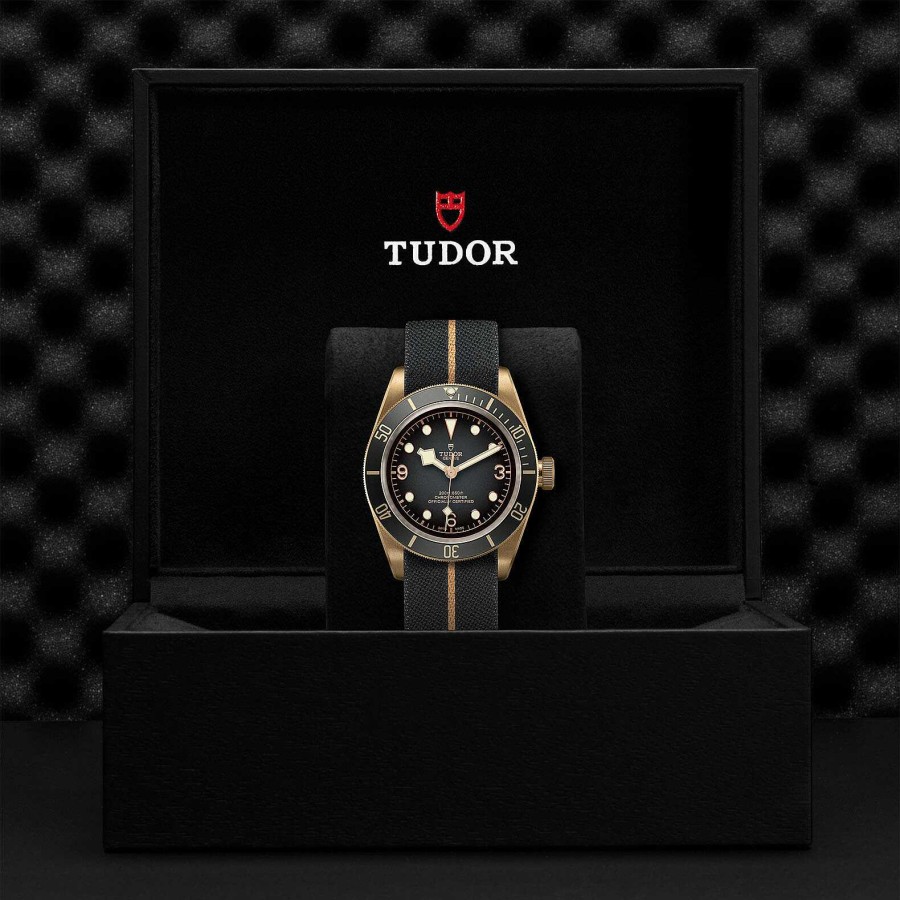 Montres Homme TUDOR | Montre Tudor Black Bay Bronze Bo Tier En Bronze 43 Mm, Bracelet En Tissu