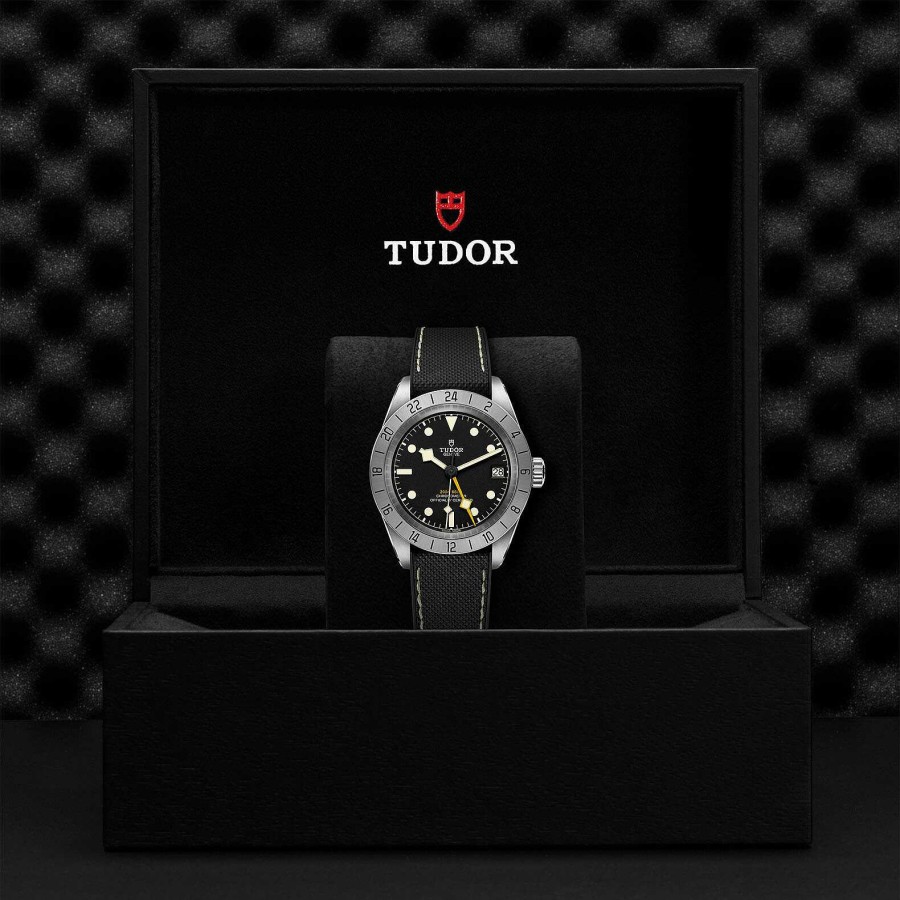 Montres Homme TUDOR | Montre Tudor Black Bay Pro Bo Tier En Acier 39 Mm, Bracelet Hybride Caoutchouc Et Cuir