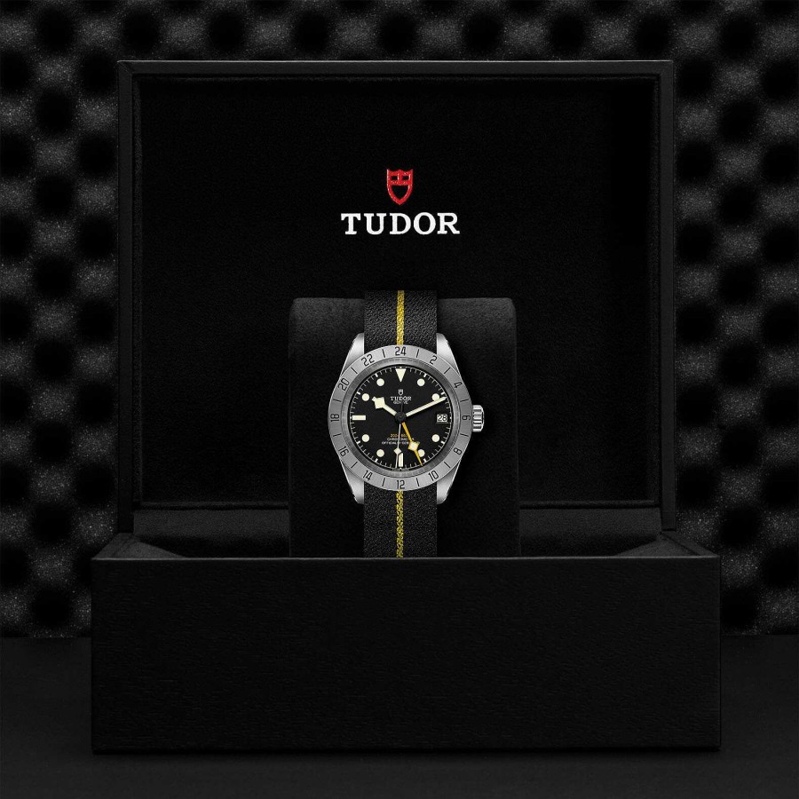 Montres Homme TUDOR | Montre Tudor Black Bay Pro Bo Tier En Acier 39 Mm, Bracelet En Tissu Noir Avec Bande Jaune