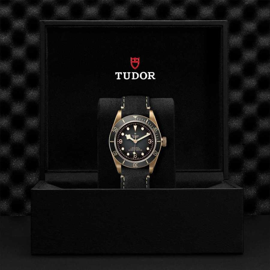 Montres Homme TUDOR | Montre Tudor Black Bay Bronze Bo Tier En Bronze 43 Mm, Bracelet En Cuir Noir